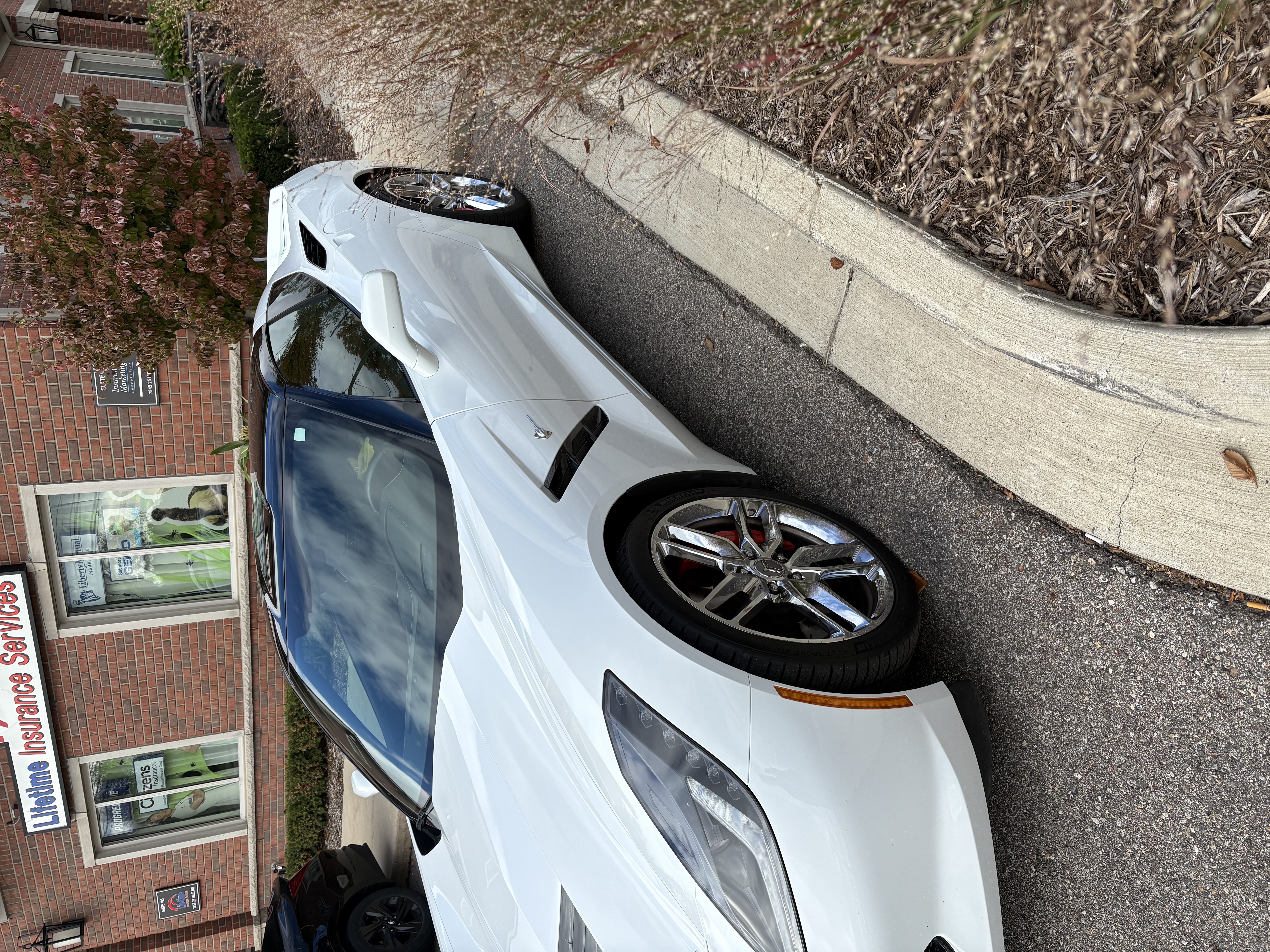 Used 2017 Chevrolet Corvette Stingray Coupe RWD image 1