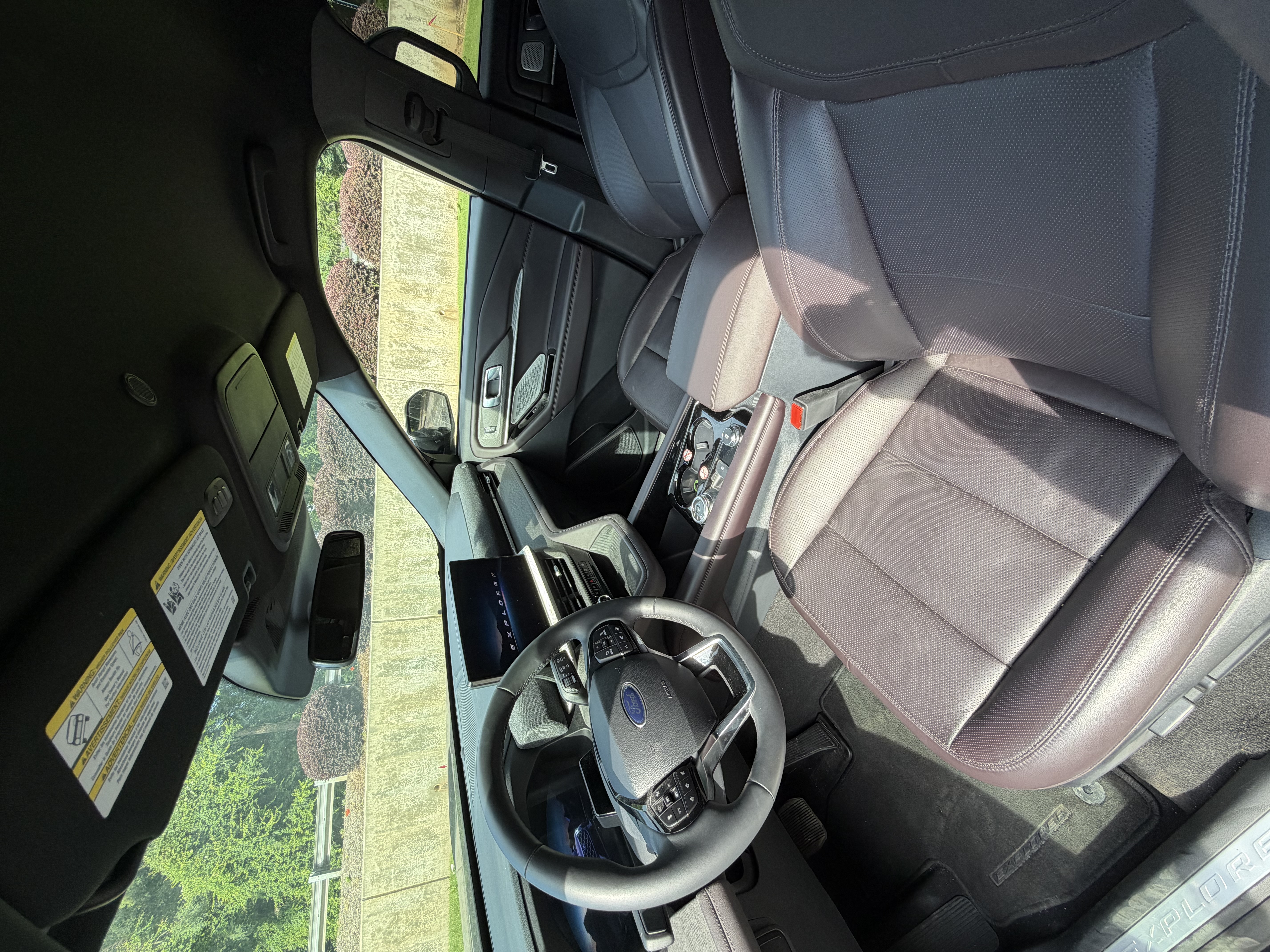 Used 2026 Ford Explorer Platinum RWD image 12