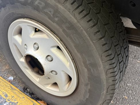 Used 2013 Ford E-250 and Econoline 250 w/ Commercial Cargo Van Pkg image 8