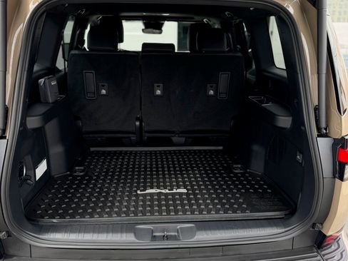 Used 2025 Lexus GX 550 image 5