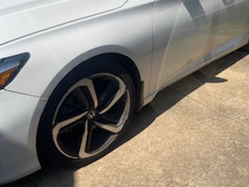 Used 2019 Honda Accord Sport image 2