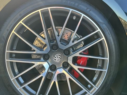 Used 2021 Porsche 911 Carrera S w/ Sport Package RWD image 9
