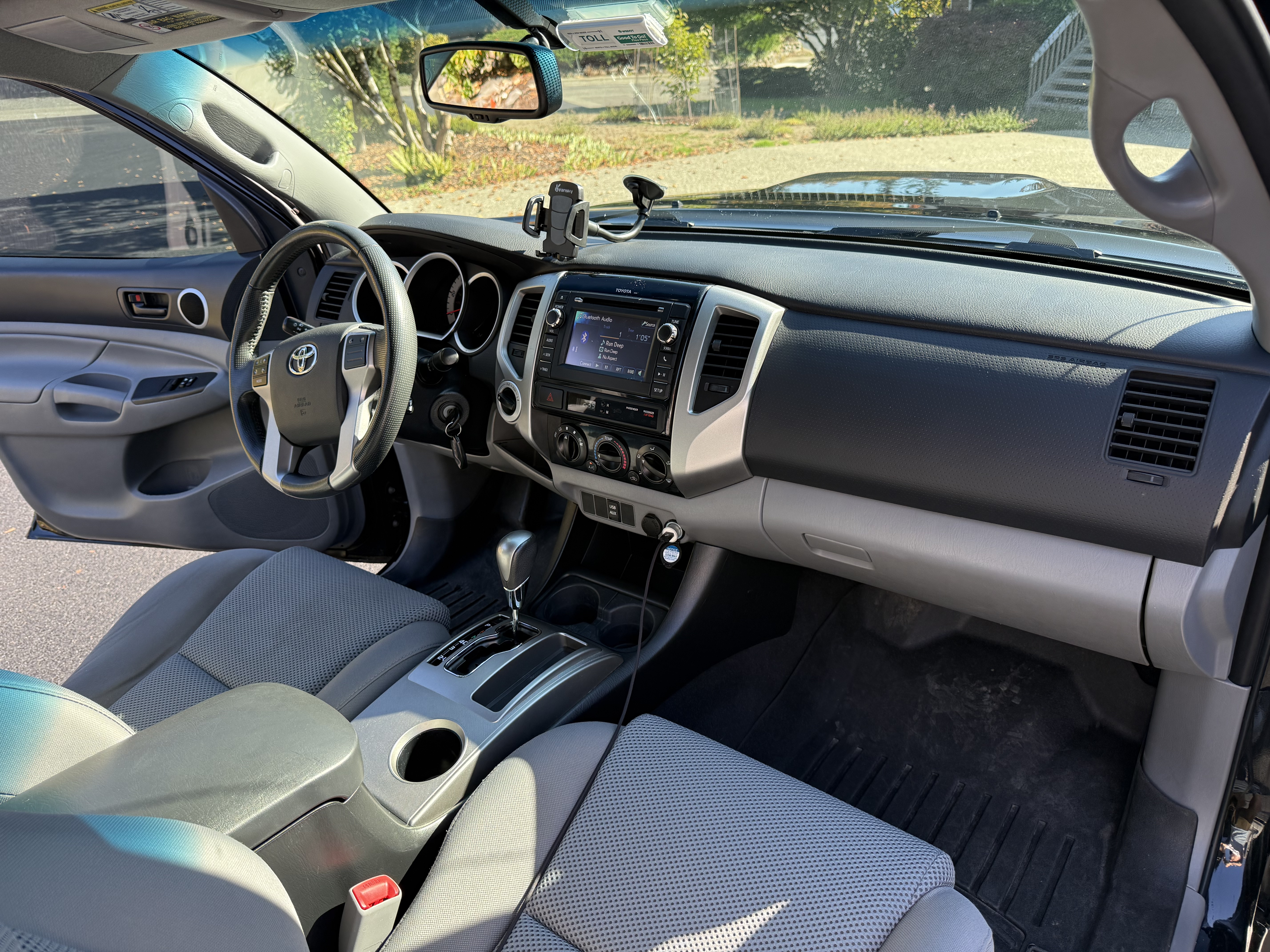 Used 2013 Toyota Tacoma 4x4 Access Cab V6 w/ TRD Sport Pkg image 19