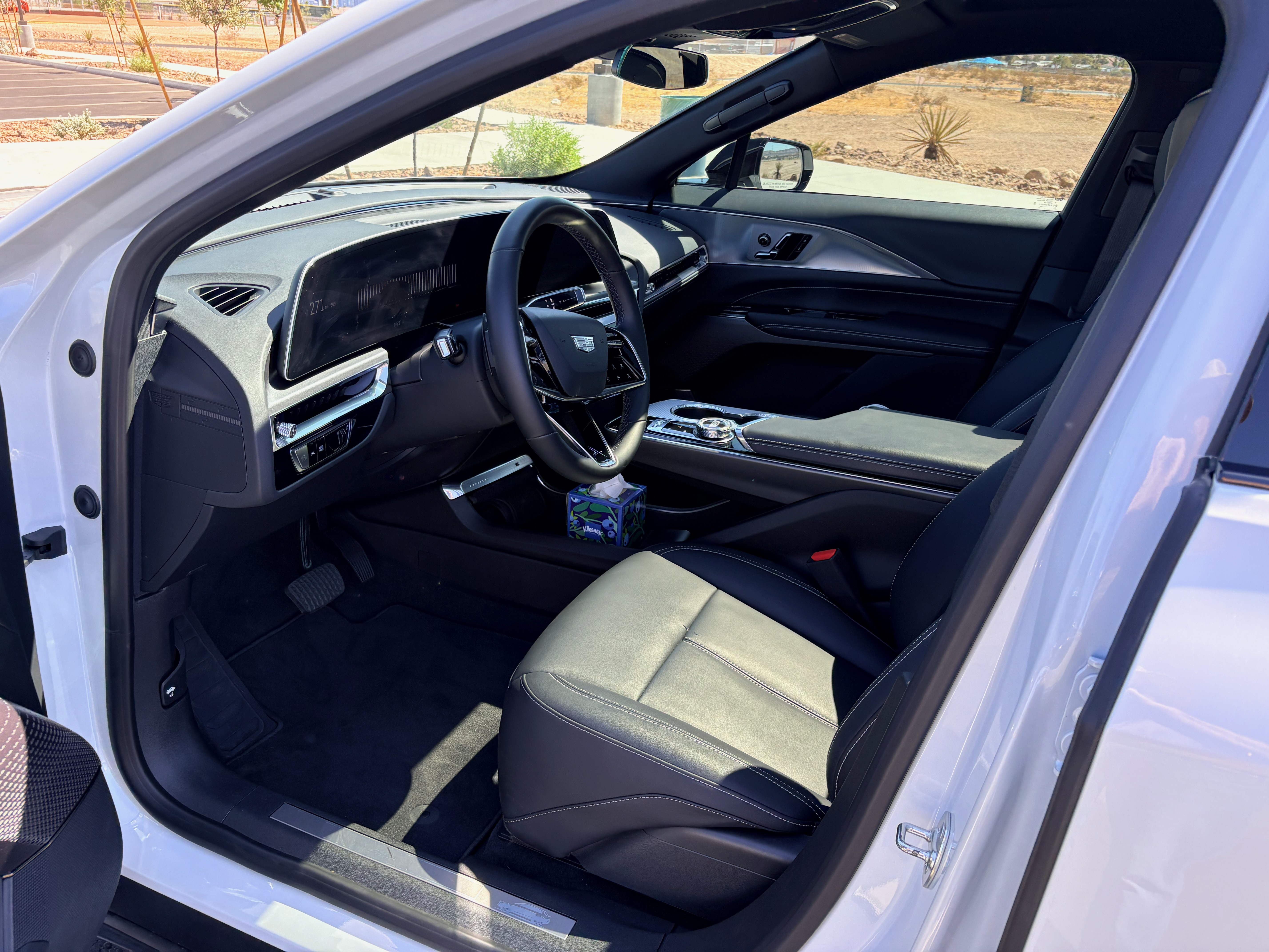 Used 2024 Cadillac Lyriq Tech AWD/4WD image 9