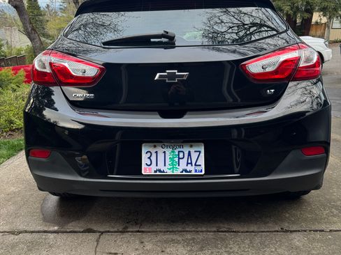 Used 2018 Chevrolet Cruze LT image 6