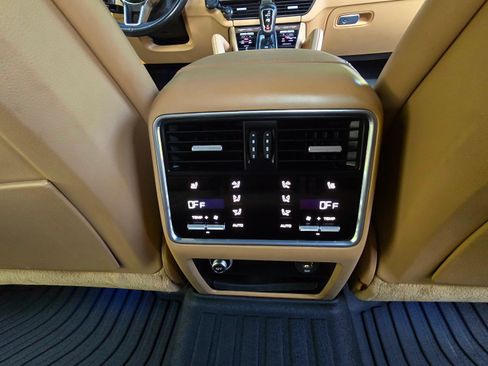 Used 2019 Porsche Cayenne S AWD/4WD image 28