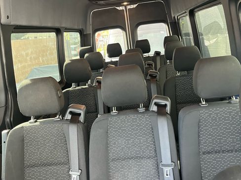 Used 2019 Mercedes-Benz Sprinter 2500 image 6