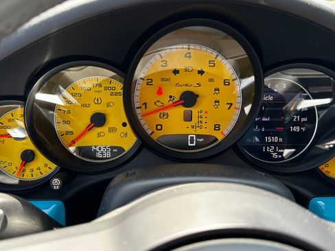 Used 2017 Porsche 911 Turbo S image 18