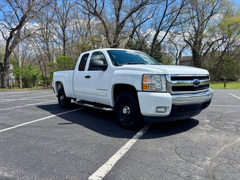 Used 2008 Chevrolet Silverado 1500 LT w/ Power Pack Plus RWD image 4