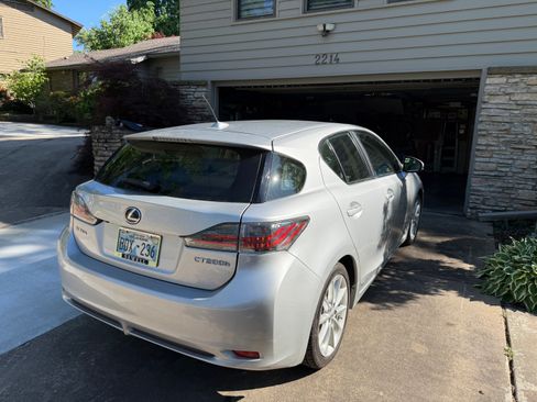 Used 2012 Lexus CT 200h Premium w/ Premium Audio Pkg image 1