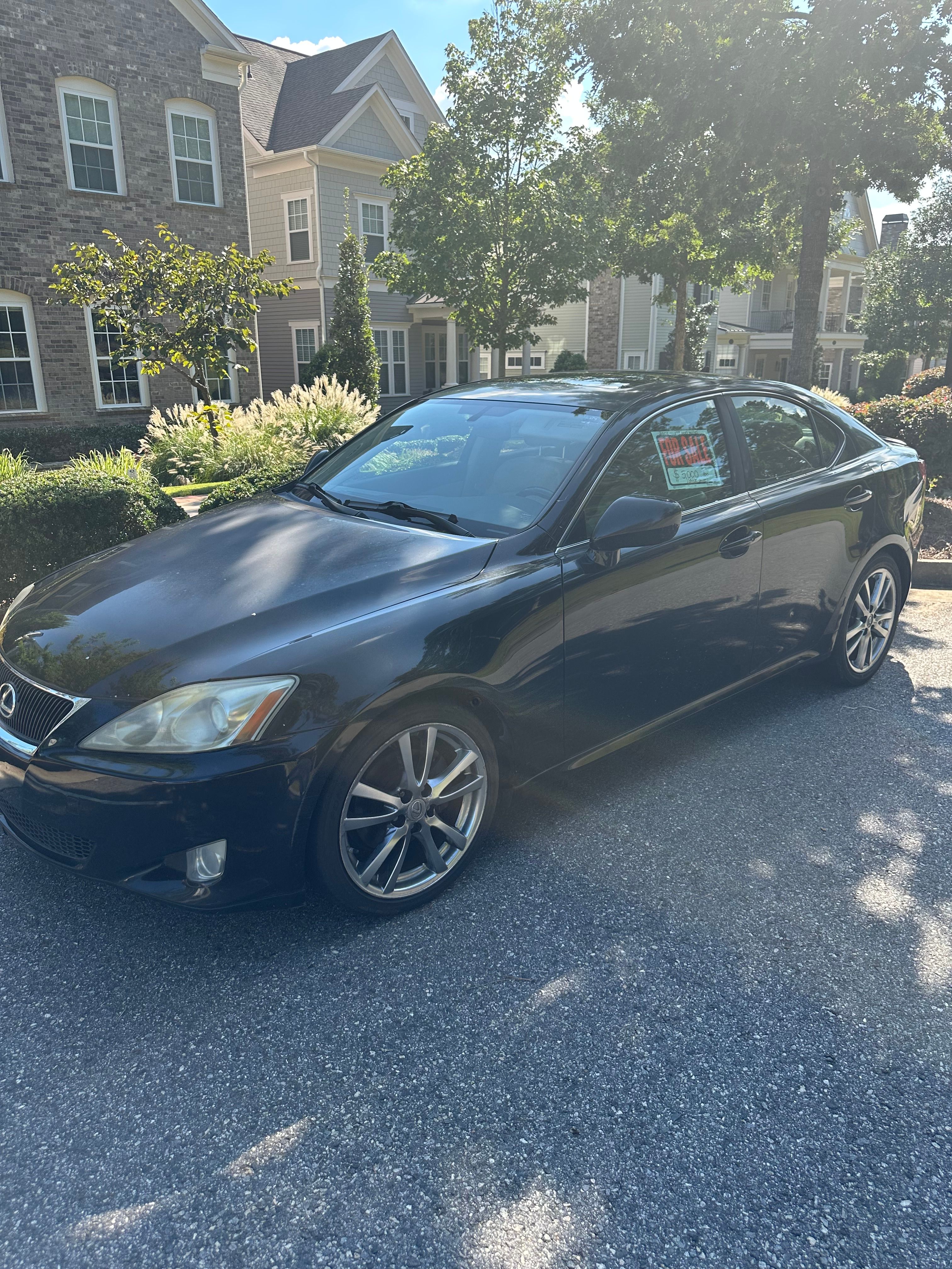 Used 2008 Lexus IS 250 w/ Preferred Accessory Pkg RWD image 2