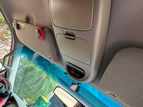 Used 2002 Ford F150 Lightning image 23