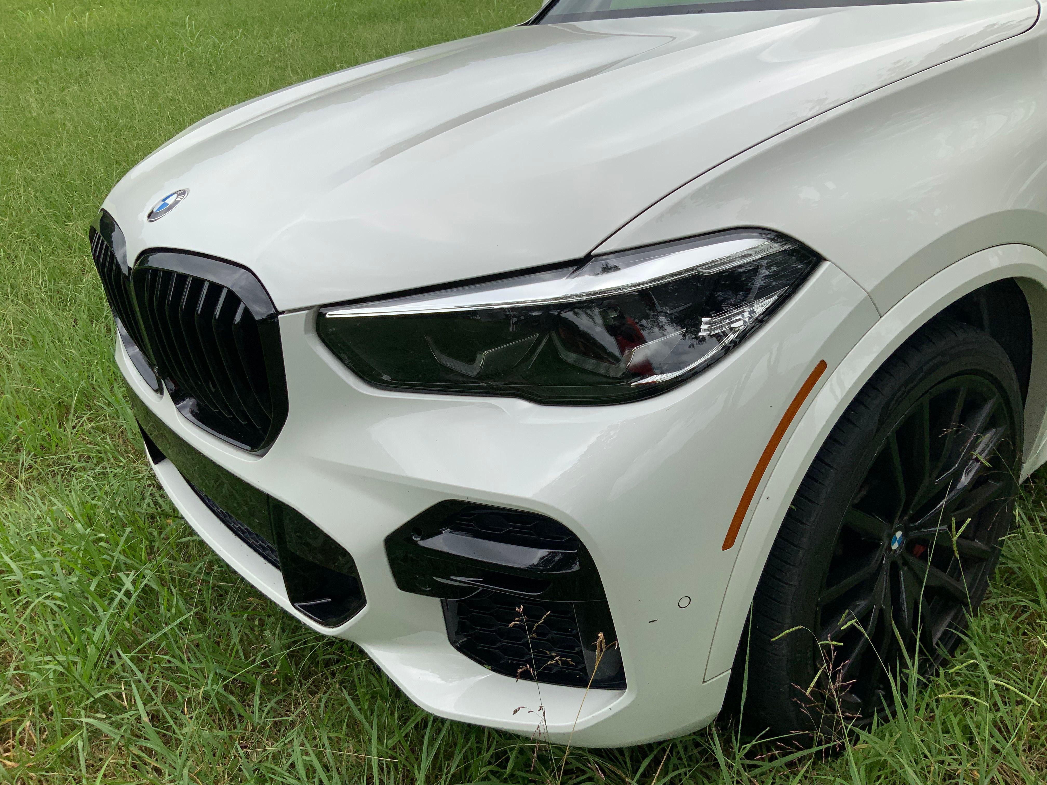 Used 2022 BMW X5 xDrive40i w/ M Sport Package AWD/4WD image 17
