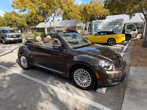 Used 2015 Volkswagen Beetle 1.8T image 8