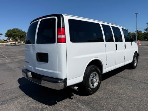 Used 2017 Chevrolet Express 2500 LT w/ LT Preferred Equipment Group RWD image 10