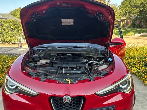 Used 2019 Alfa Romeo Stelvio Ti image 17