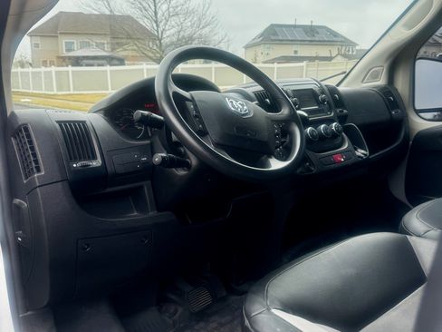 Used 2020 RAM ProMaster 2500 w/ Interior Convenience Group image 11