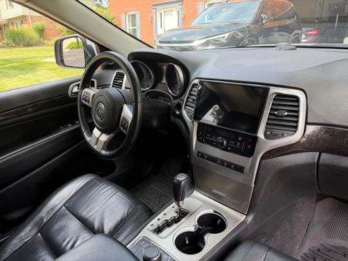Used 2013 Jeep Grand Cherokee Altitude AWD/4WD image 33