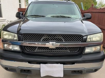 Used 2004 Chevrolet Avalanche Z71 w/ Preferred Equipment Group