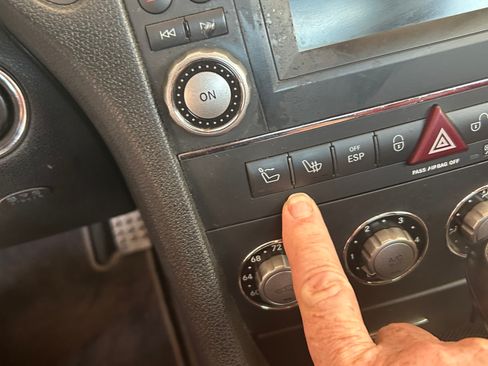 Used 2009 Mercedes-Benz SLK 300 image 10