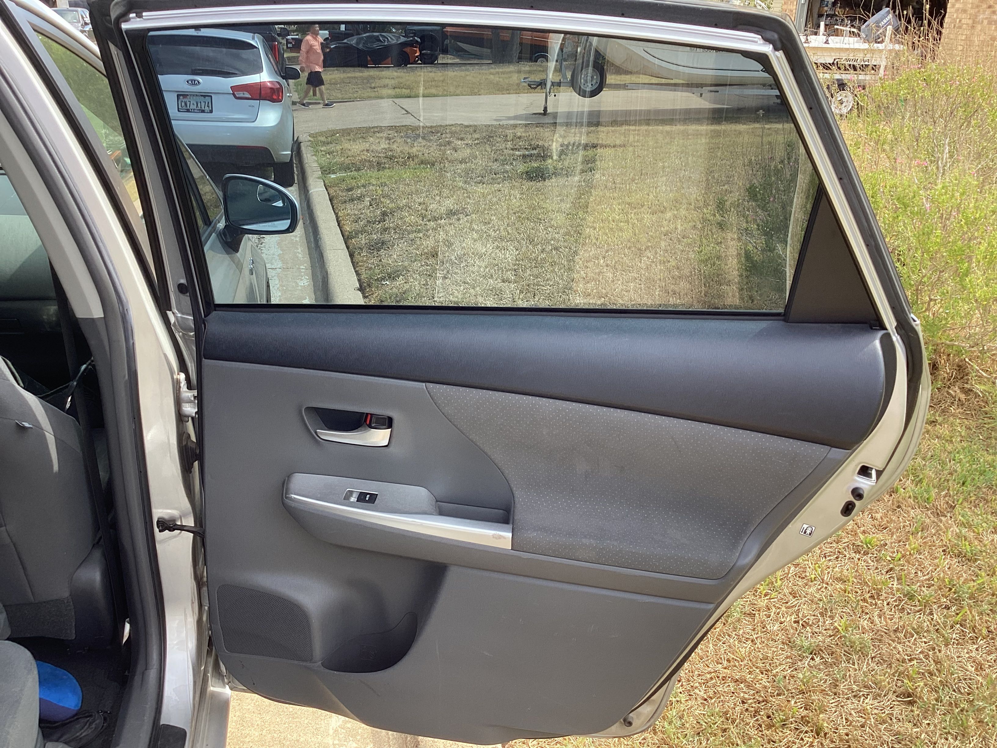 Used 2013 Toyota Prius V Three FWD image 16