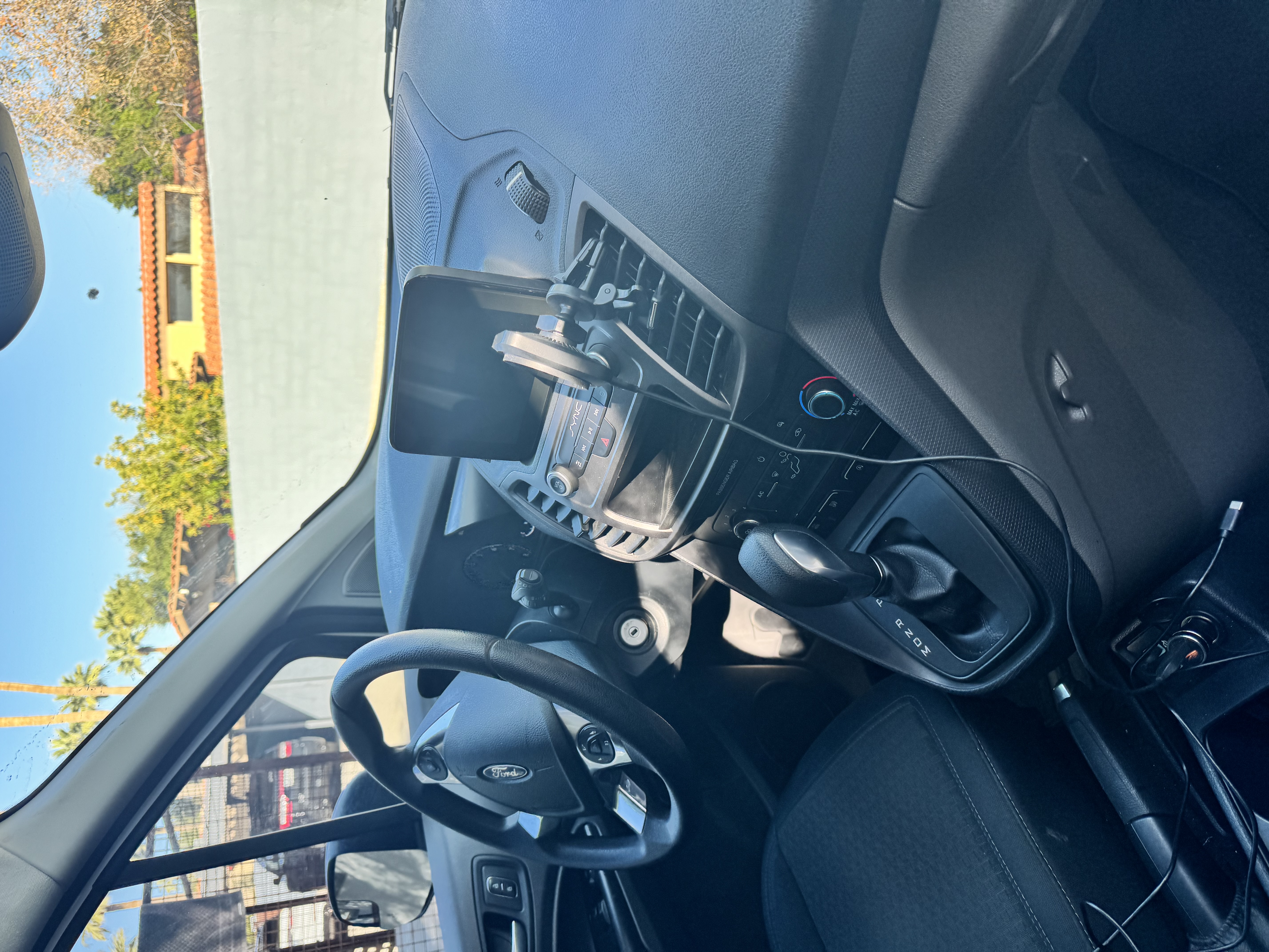 Used 2020 Ford Transit Connect XLT FWD image 18