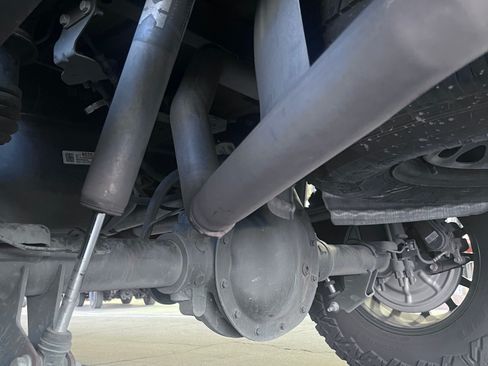 Used 2021 GMC Sierra 1500 AT4 image 6