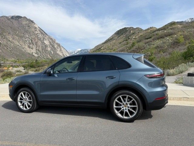 Used 2019 Porsche Cayenne AWD/4WD image 1