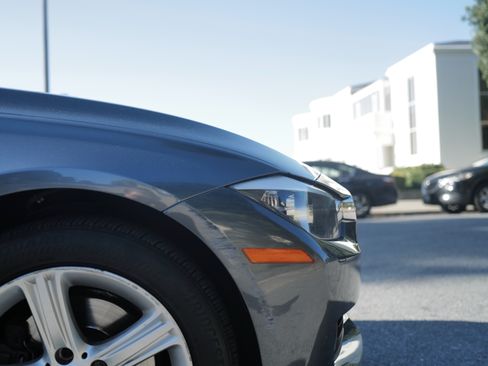 Used 2014 BMW 328i xDrive Wagon AWD/4WD image 10