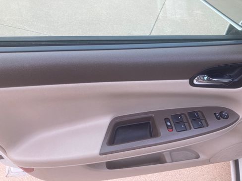 Used 2008 Chevrolet Impala LT FWD image 10