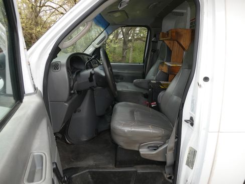 Used 2007 Ford E-450 and Econoline 450 image 10