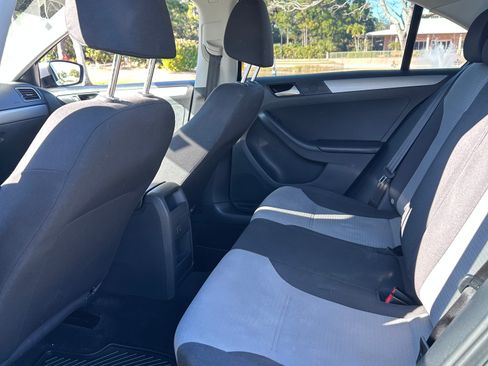 Used 2017 Volkswagen Jetta S image 13