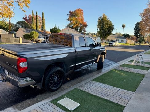 Used 2015 Toyota Tundra SR5 image 5