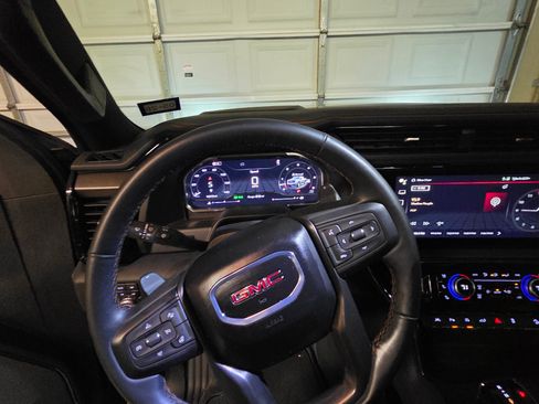 Used 2024 GMC Sierra 1500 AT4 w/ Technology Package image 11