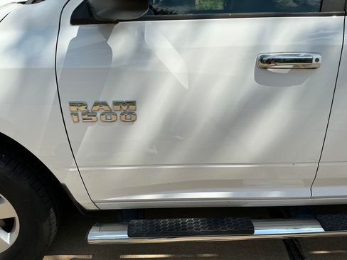 Used 2018 RAM 1500 Classic SLT AWD/4WD image 24
