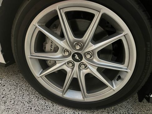 Used 2025 Ford Mustang GT Premium image 10