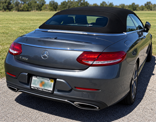 Used 2018 Mercedes-Benz C 300 Cabriolet image 4