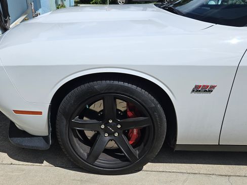 Used 2018 Dodge Challenger SRT image 4