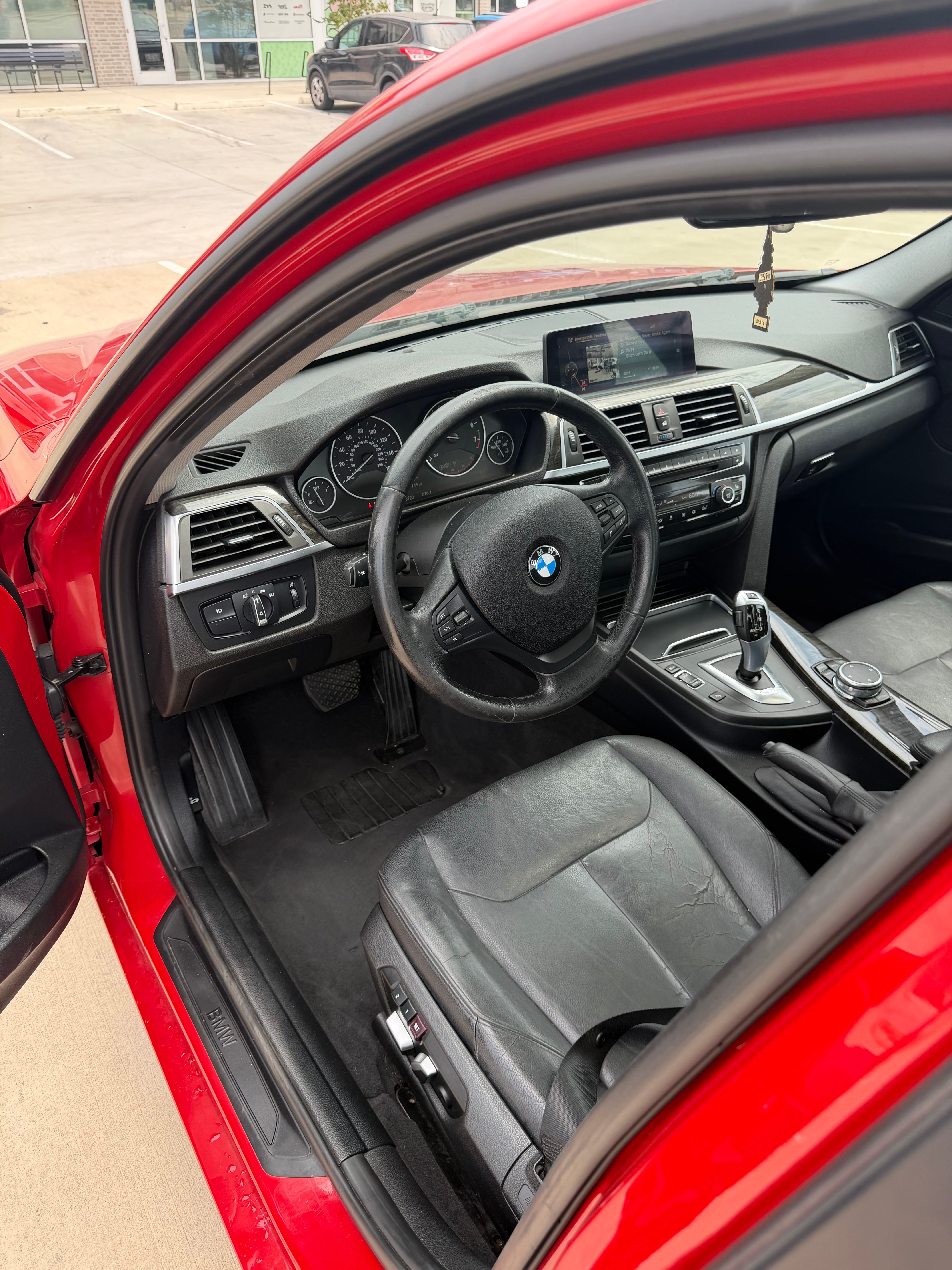 Used 2016 BMW 320i xDrive Sedan w/ Premium Package AWD/4WD image 6