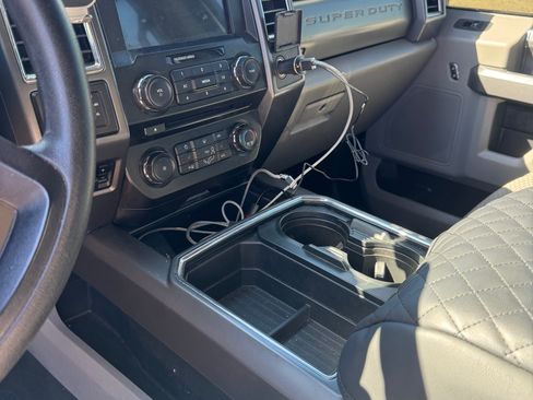 Used 2018 Ford F250 XLT w/ XLT Premium Package image 10