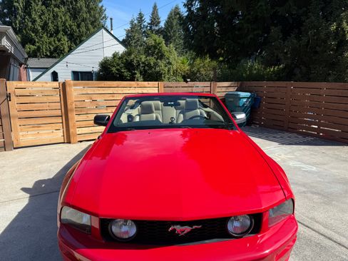 Used 2006 Ford Mustang GT Premium RWD image 6