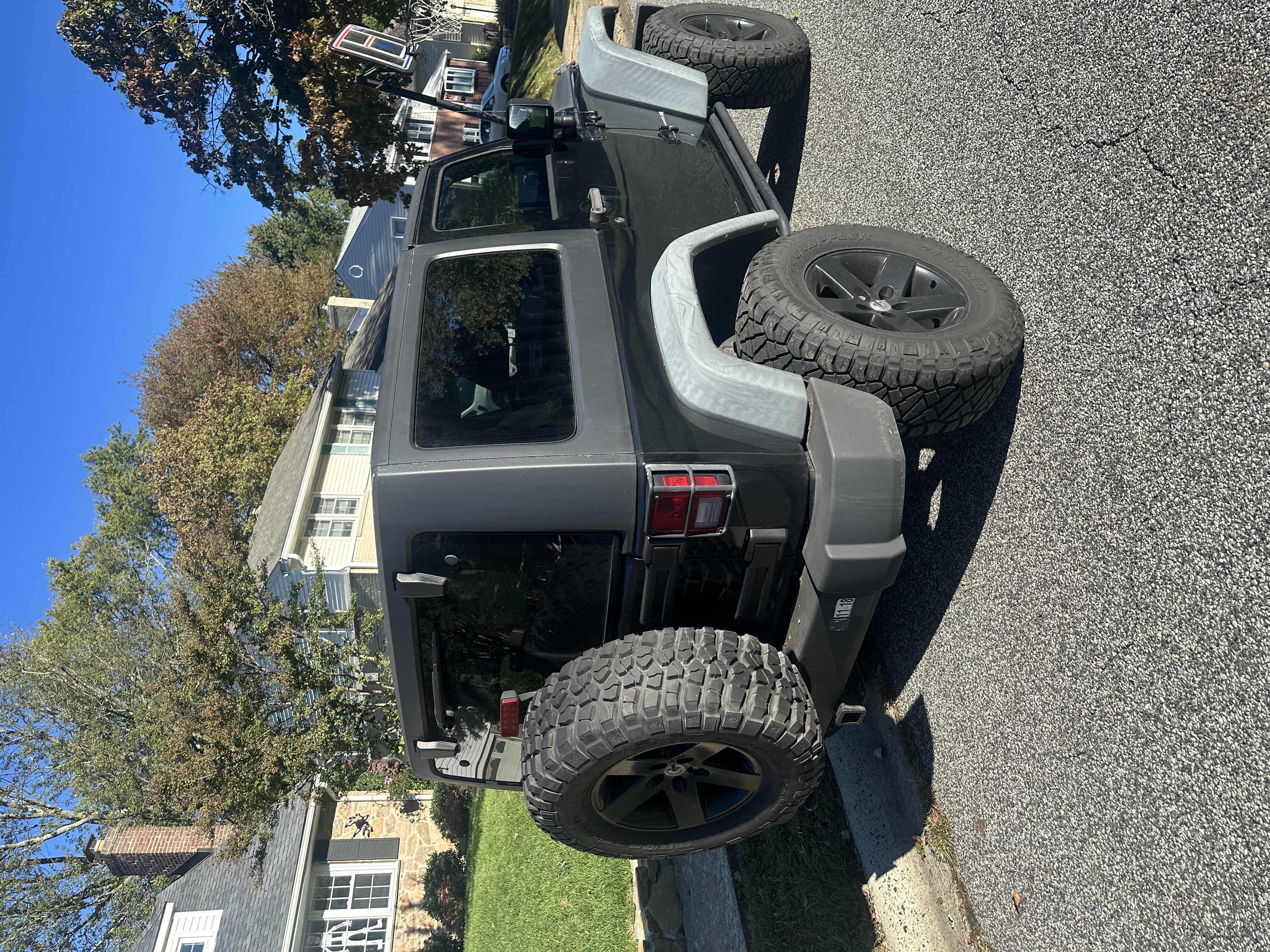 Used 2012 Jeep Wrangler Rubicon w/ PWR Convenience Group AWD/4WD image 4