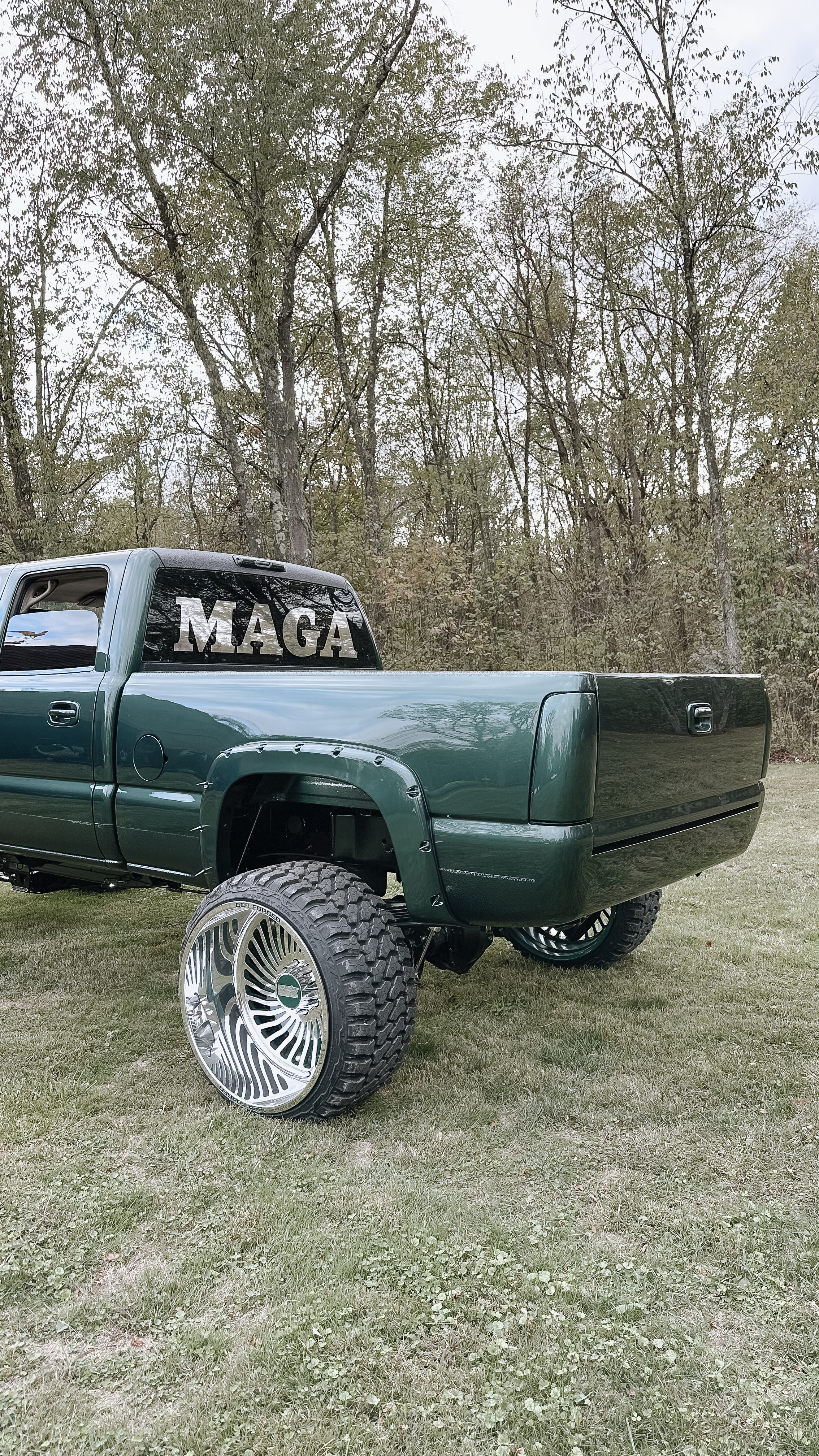 Used 2004 Chevrolet Silverado 2500 W/T w/ Skid Plate Package AWD/4WD image 1