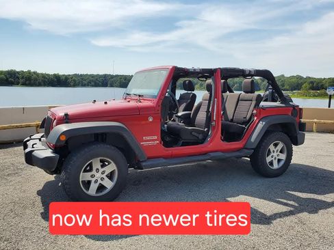 Used 2012 Jeep Wrangler Unlimited Sport image 4