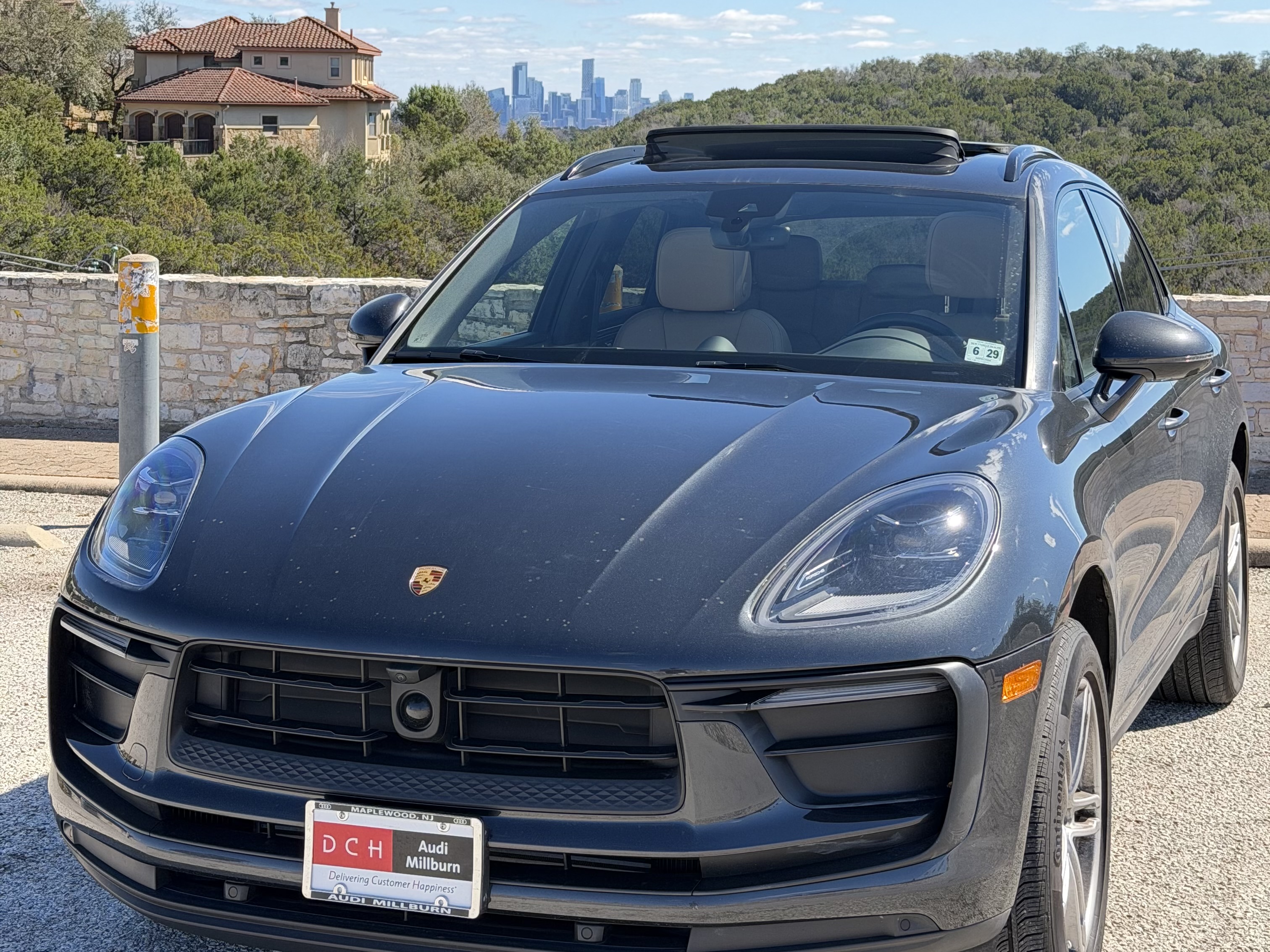 Used 2024 Porsche Macan AWD/4WD image 1