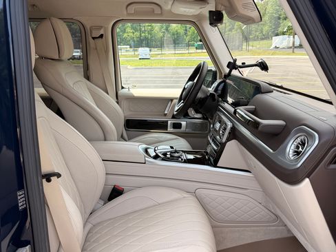 Used 2021 Mercedes-Benz G 550 image 21