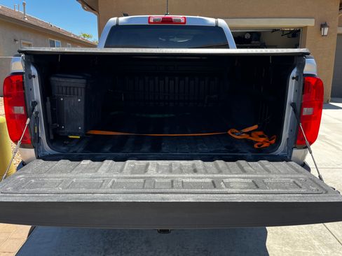 Used 2020 Chevrolet Colorado LT RWD image 10