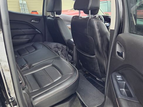 Used 2017 GMC Canyon Denali image 8