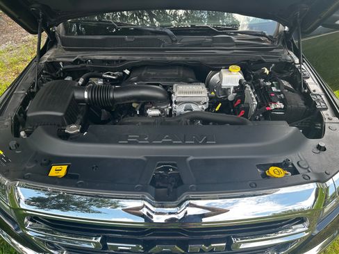 Used 2020 RAM 1500 Big Horn AWD/4WD image 13