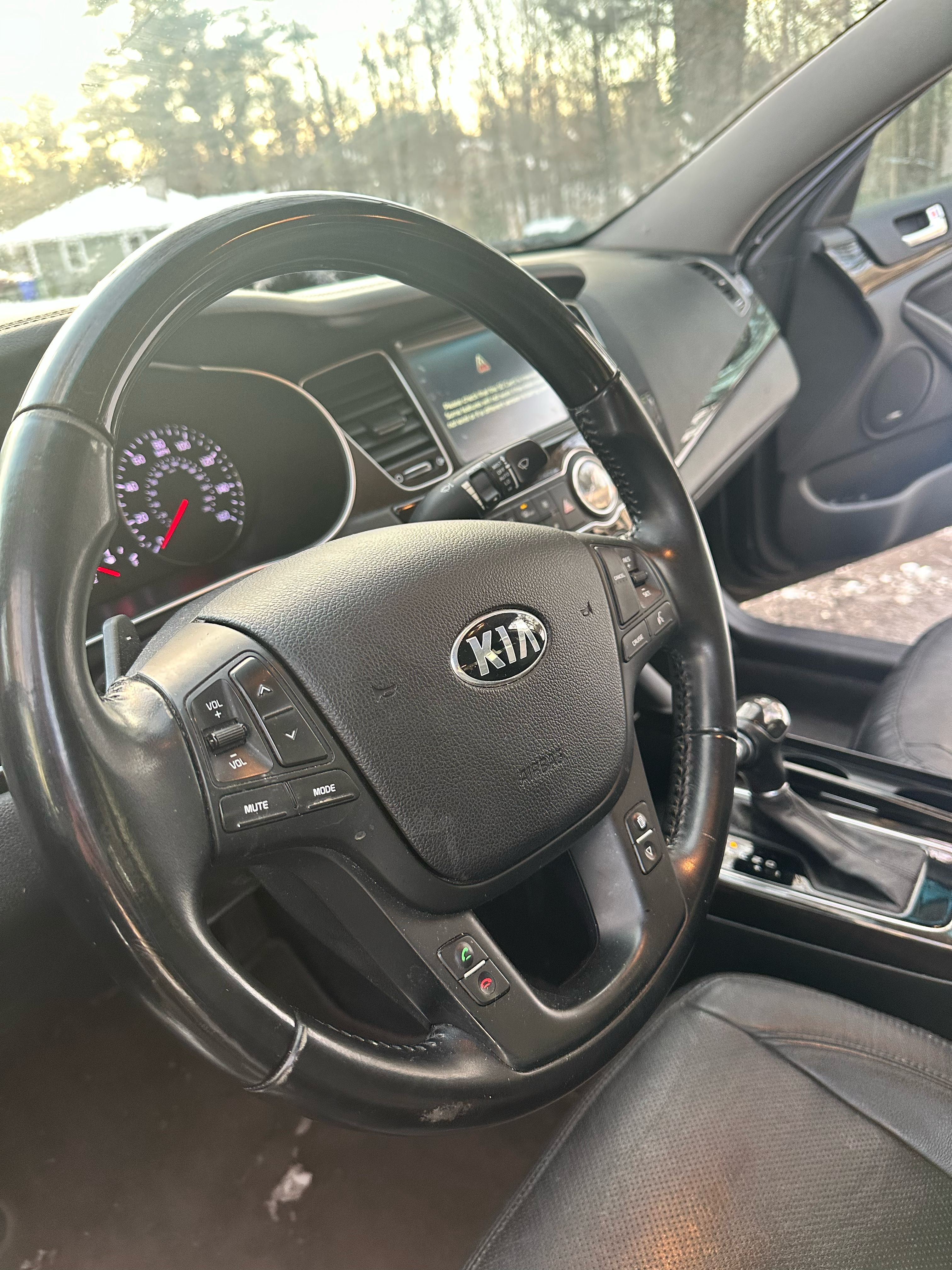 Used 2015 Kia Cadenza Premium FWD image 16
